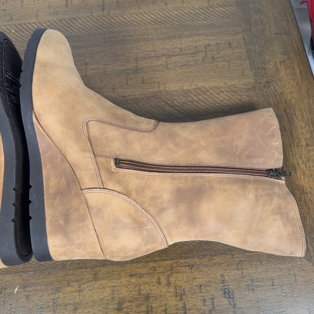 UGG Boots Womens 10 Tan Leather Joely Wedge Shearling Winter Waterproof Y2K
